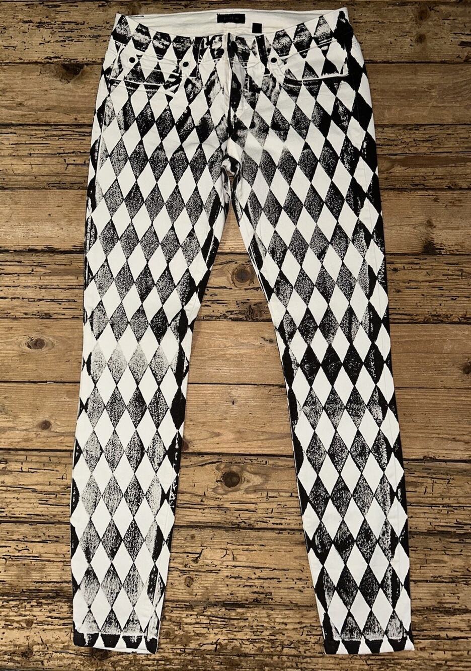 Bebe Y2K Faded Black & Cream Colored Diamond Print Skinny Jeans Size 29